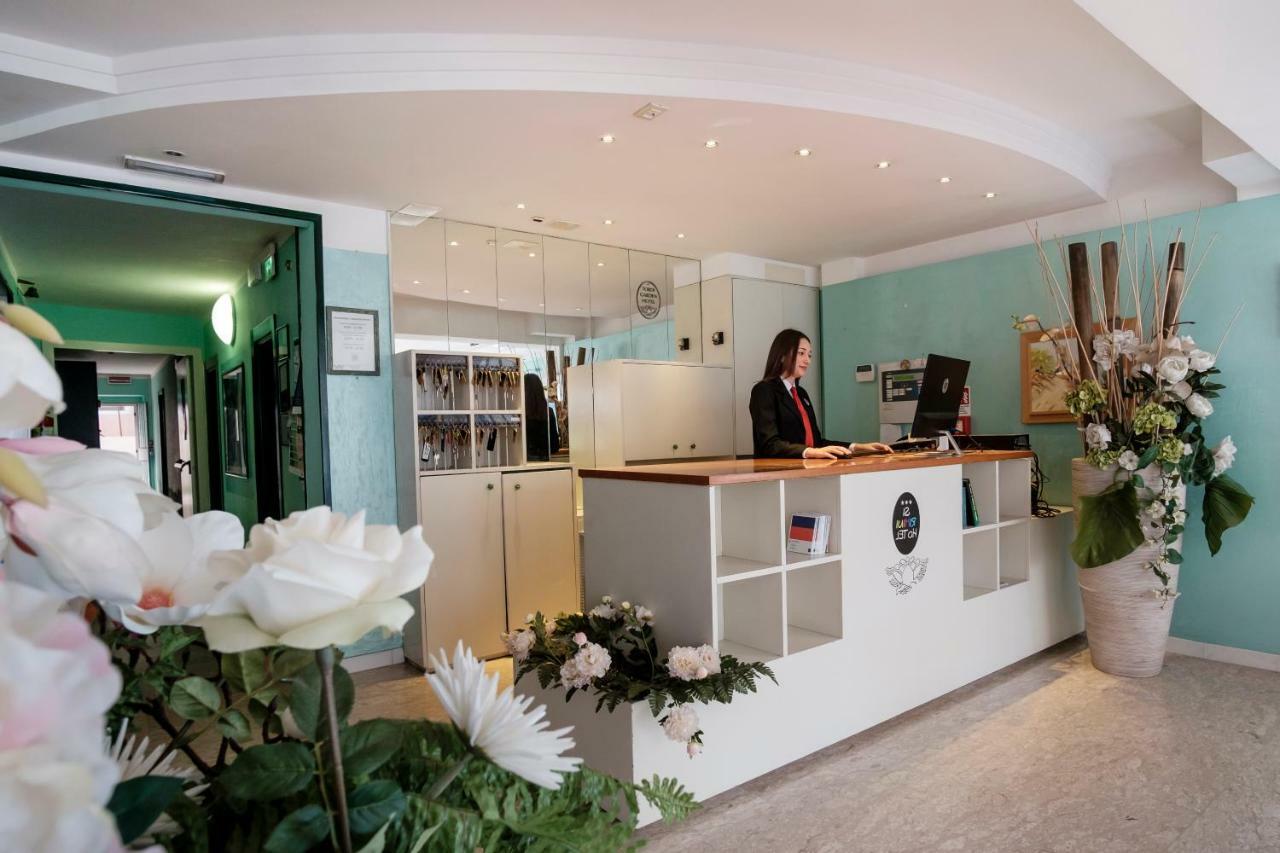 Si Rimini Hotel מראה חיצוני תמונה